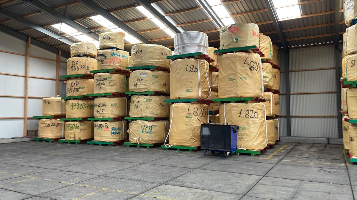AlbertVCU's tweet photo. Productie van zware pallets in eigen beheer voor een veilige opslag #VCU #Combirope https://t.co/vxxqMBVeSw
