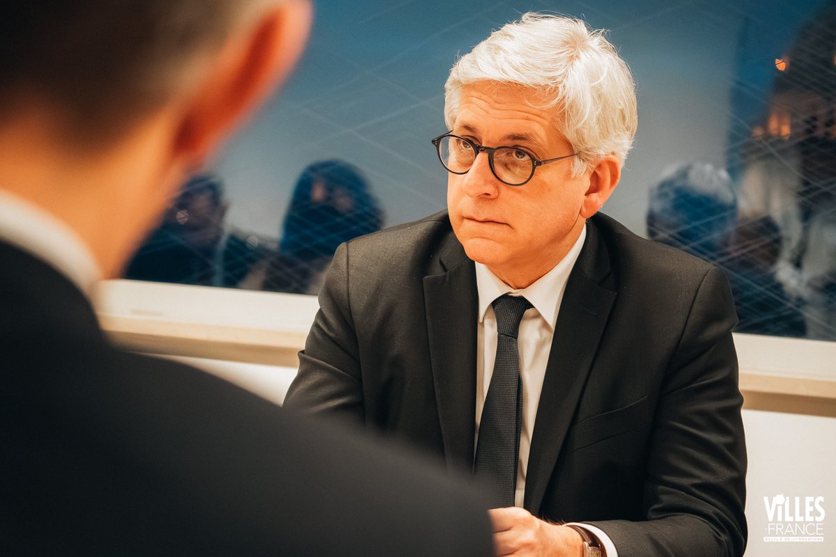 <a href="/GilAverous/">Gil Avérous</a> <a href="/Sante_Gouv/">Ministère de la Santé</a> <a href="/fredvalletoux/">Frédéric Valletoux</a> La permanence des soins étant assumée en grande partie par les hôpitaux publics (à 82%), nous souhaitons que soit renforcé le partage de l’obligation d’accueil des patients avec les services d’urgence des établissements privé. 🏥