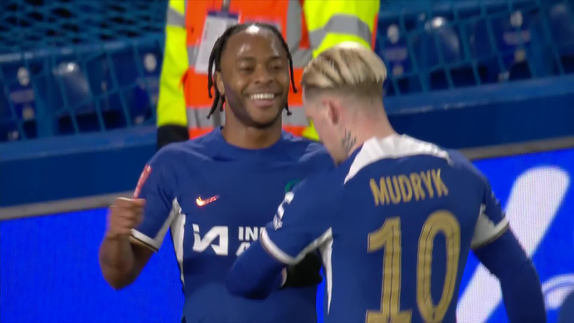 Mishaaaaaa 🇺🇦A top finish from Mykhailo Mudryk for @ChelseaFC #EmiratesFACup