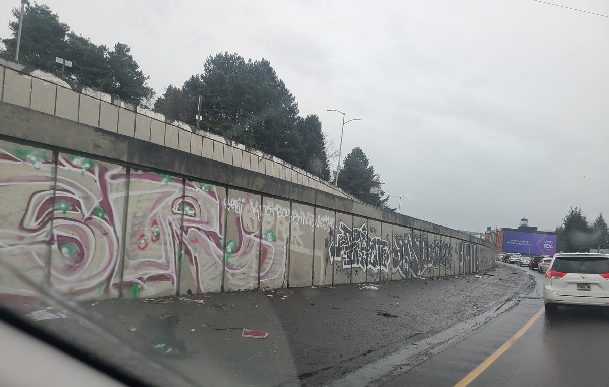 JoForOregon tweet media