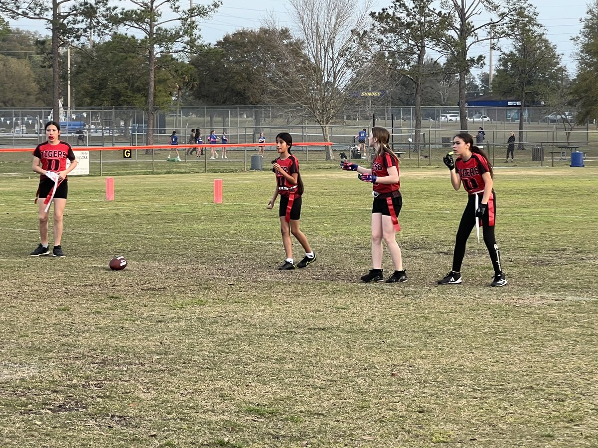 @DMSTIGERTWEETS was part of the kickoff of the inaugural Middle School Flag Football season tonight at Jervey Gantt. The Tigers lost in Boys action 33-25 and 25-18 in Girls to @LMSLibertyPride after last second heaves failed. @KinardsConnect1 @ErikaWiggins16 @MCPSActivities