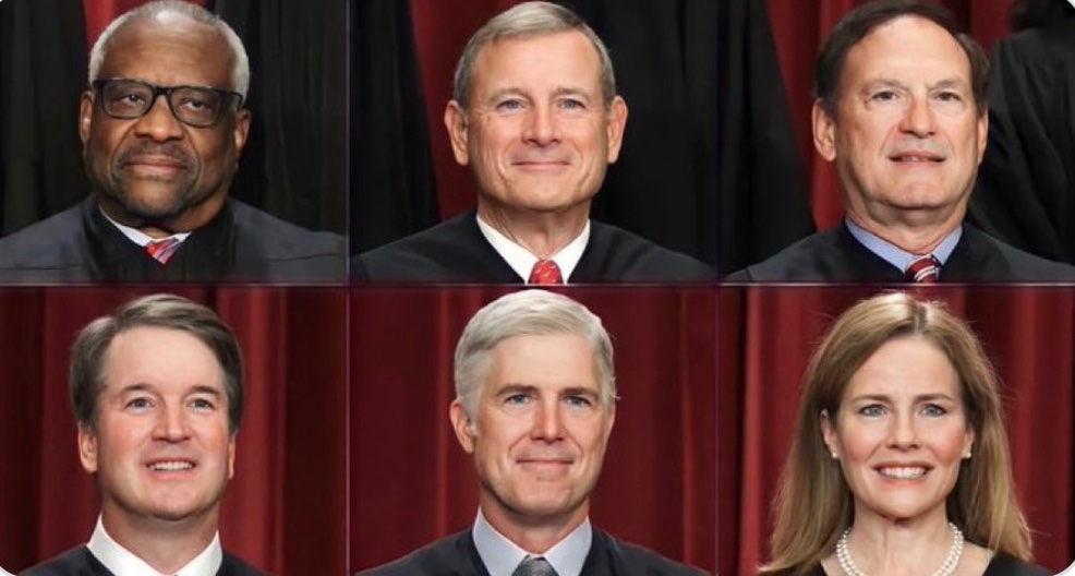 Meet the only Trump legal defense team who ever got paid upfront.

#SCOTUSIsCorrupt #SCOTUSStench