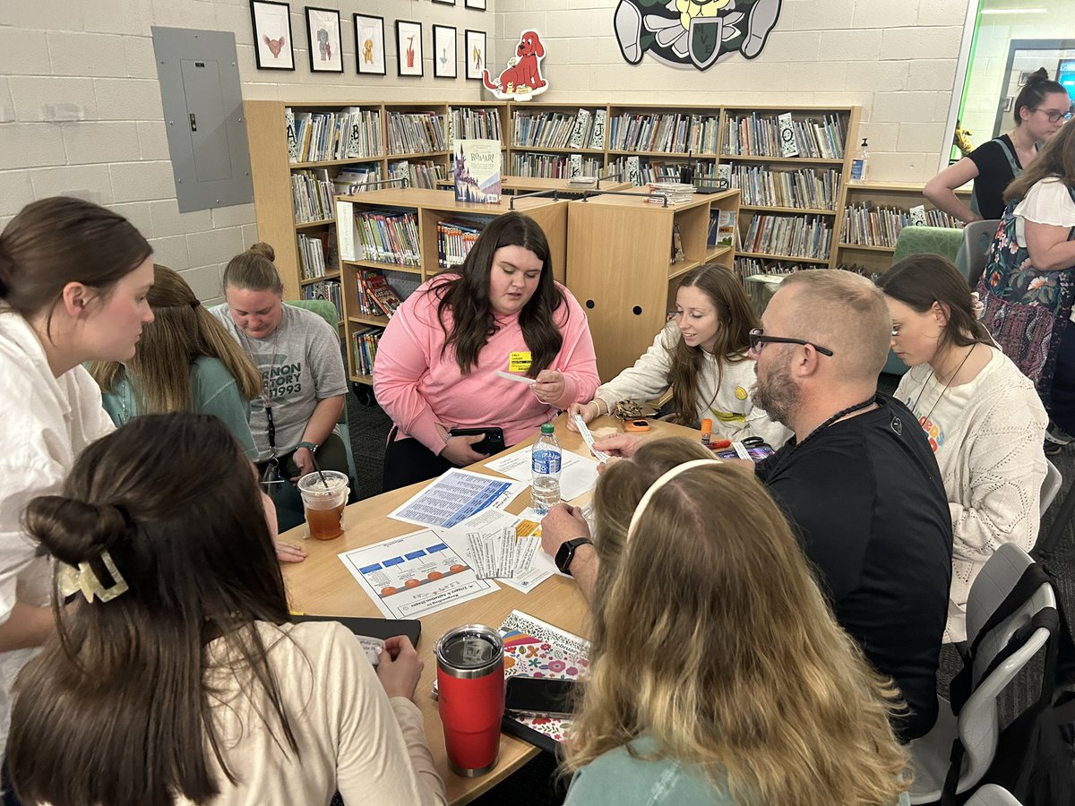 MVESGainesville's tweet photo. Our teams continue to add strategies to our #feedback toolbox 🧰 Following our #deescalation review, we discussed the Cs and Ps of effective in-lesson feedback 🌟@mrsnixcounsels @mkjohnson723 @Hall_Schools #ThankATeacher #BeALearner https://t.co/O0LhNUNFNP