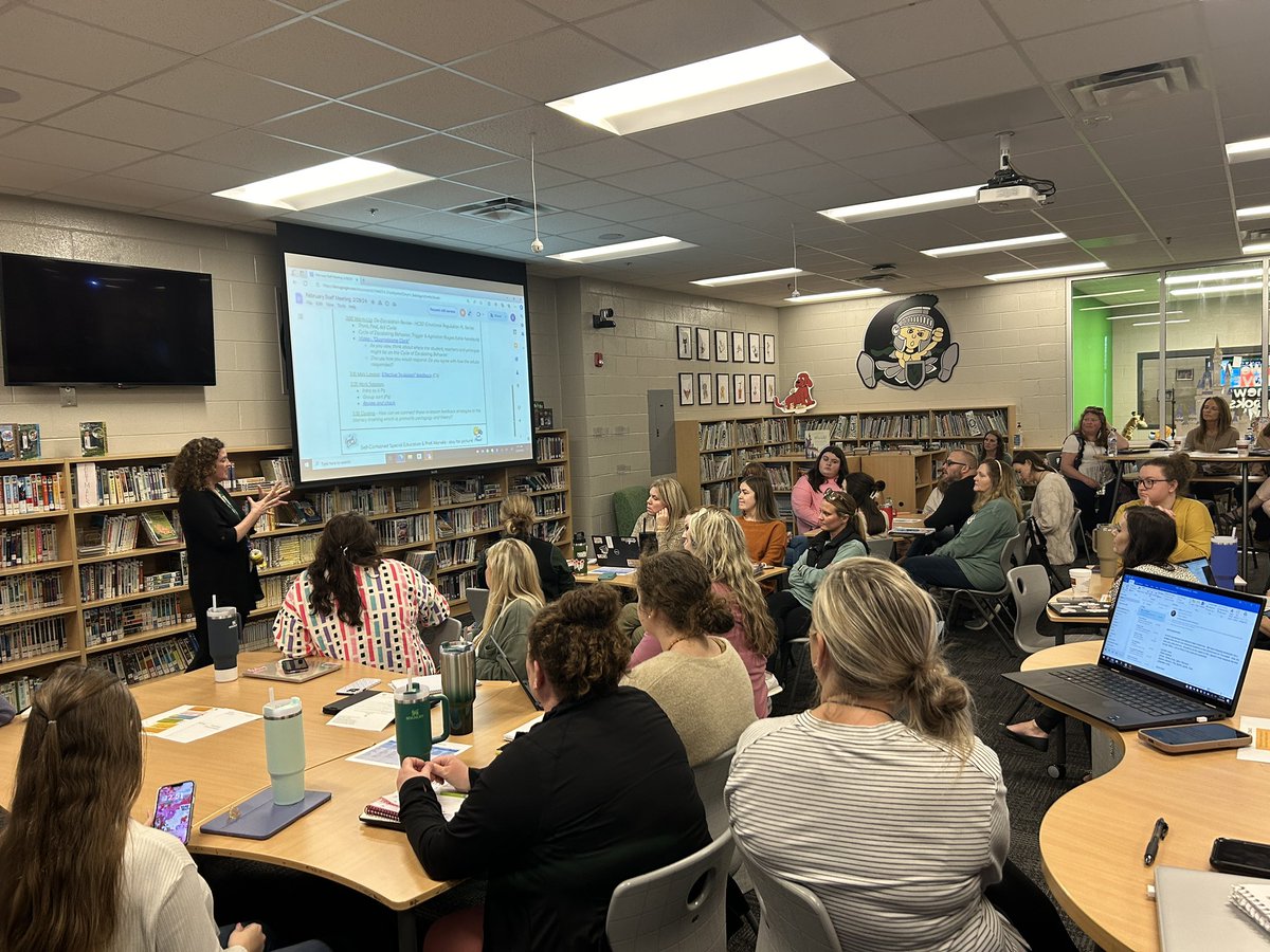 MVESGainesville's tweet photo. Our teams continue to add strategies to our #feedback toolbox 🧰 Following our #deescalation review, we discussed the Cs and Ps of effective in-lesson feedback 🌟@mrsnixcounsels @mkjohnson723 @Hall_Schools #ThankATeacher #BeALearner https://t.co/O0LhNUNFNP