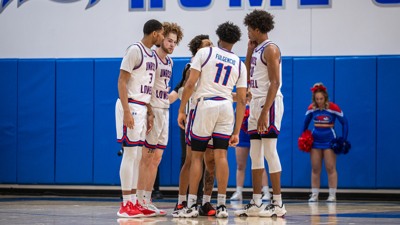 River Hawks Close Regular-Season Home Slate vs. Bryant, Head to Vermont dlvr.it/T3PC1b