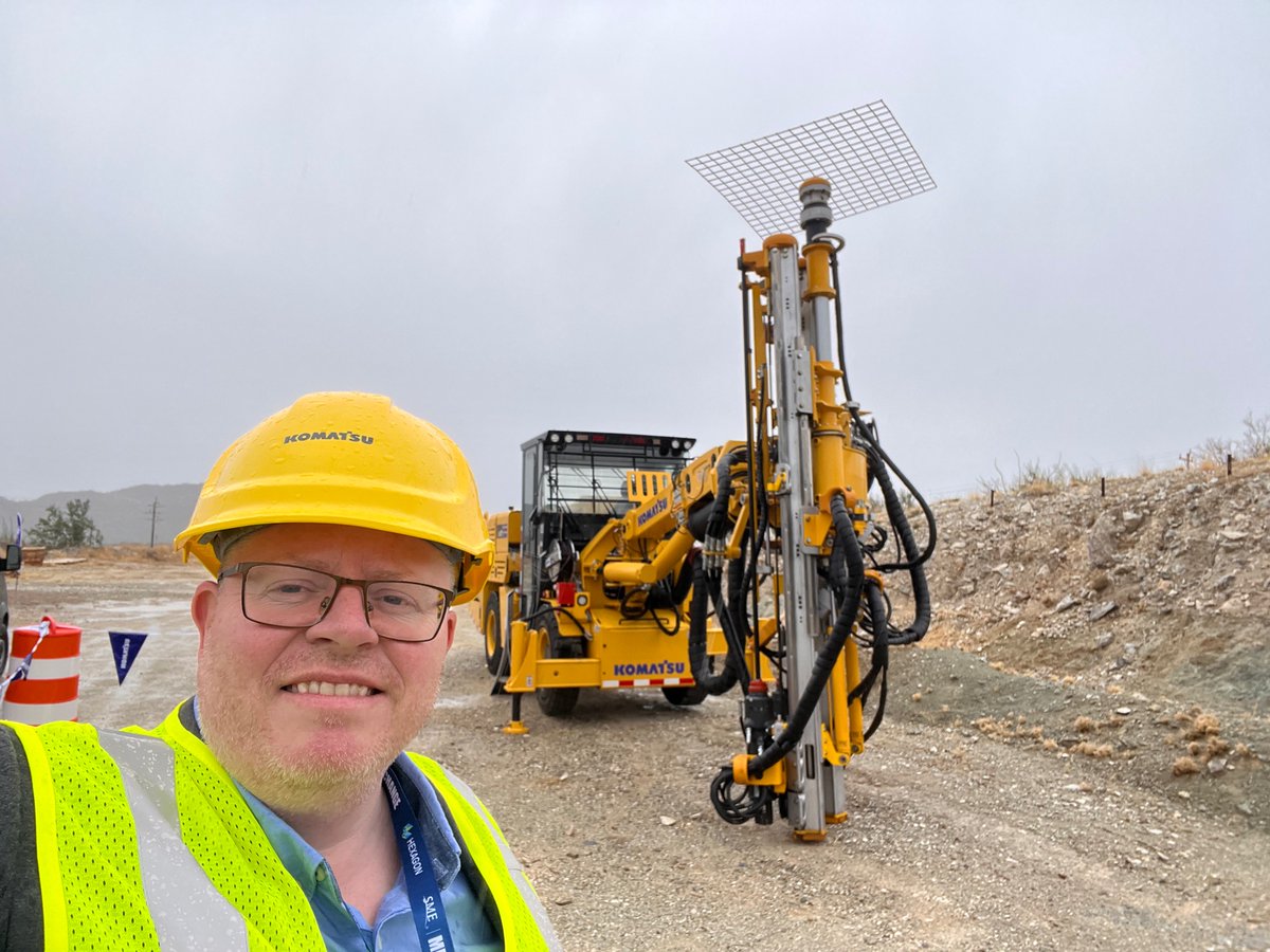 im_mining's tweet photo. What a #hardrock day with @KomatsuMining at #SanXavier Mining Lab, #Sahuarita; covering the intelligent & electric roadmaps for its #underground #drills & #LHDs; #Timberock #drilling & #bolting head retrofits; working with @nsscanadainc MOSS tech & #HELIXDispatch from @MST_Global https://t.co/V2UrjZDfyU