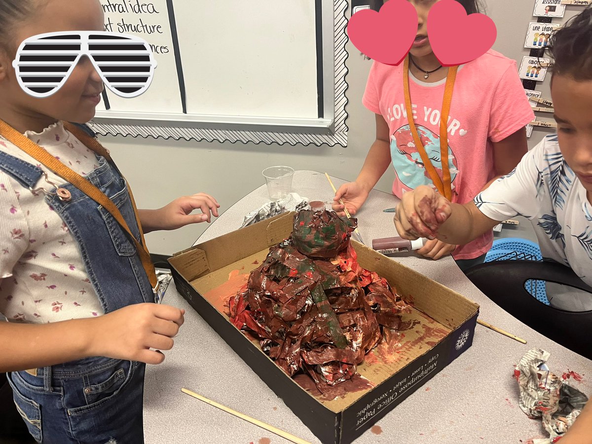 PerlaAlanis80's tweet photo. Our students have been working hard on their GT project @MrsMolina7 @MMichelle425 @missperezz23 @CFISDHolmsley https://t.co/sswFmXxEko