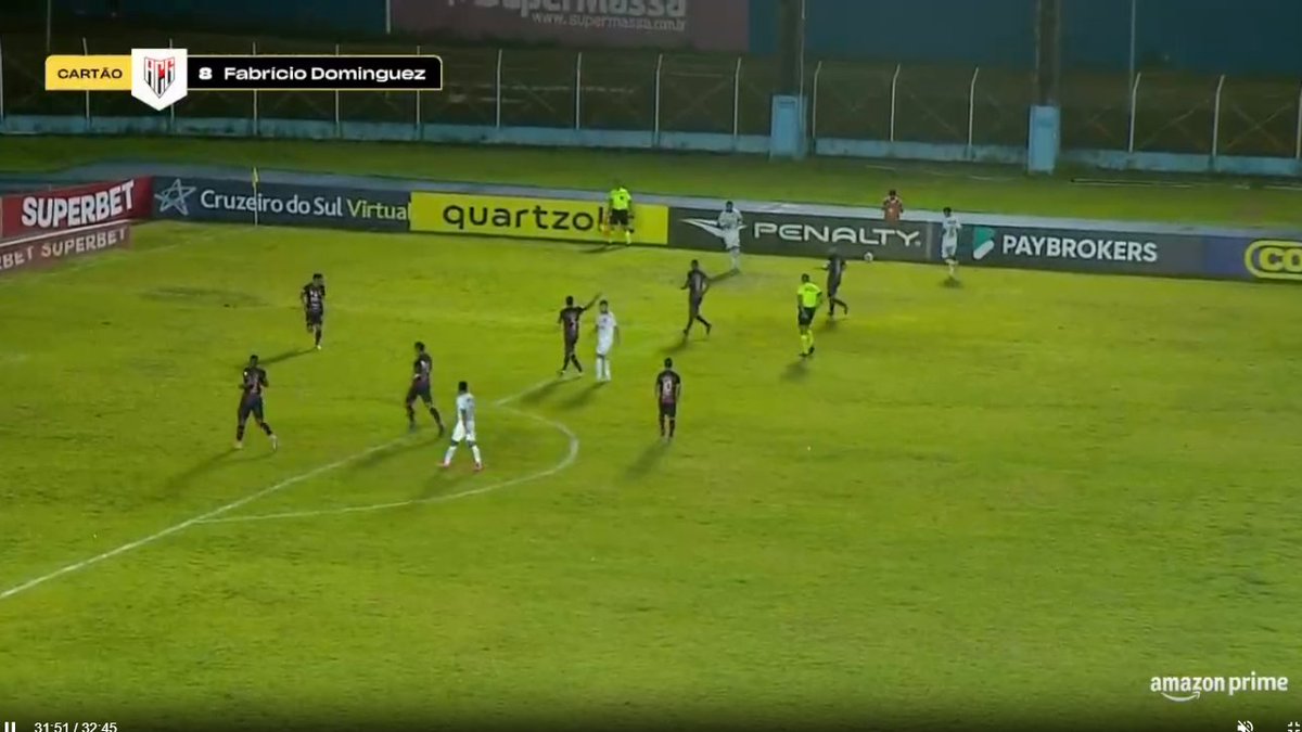 parabens pro cara da arte do #AmazonPrime que colocou o escudo do Atletico GO para os jogadores do Sport #CopaDoBrasil