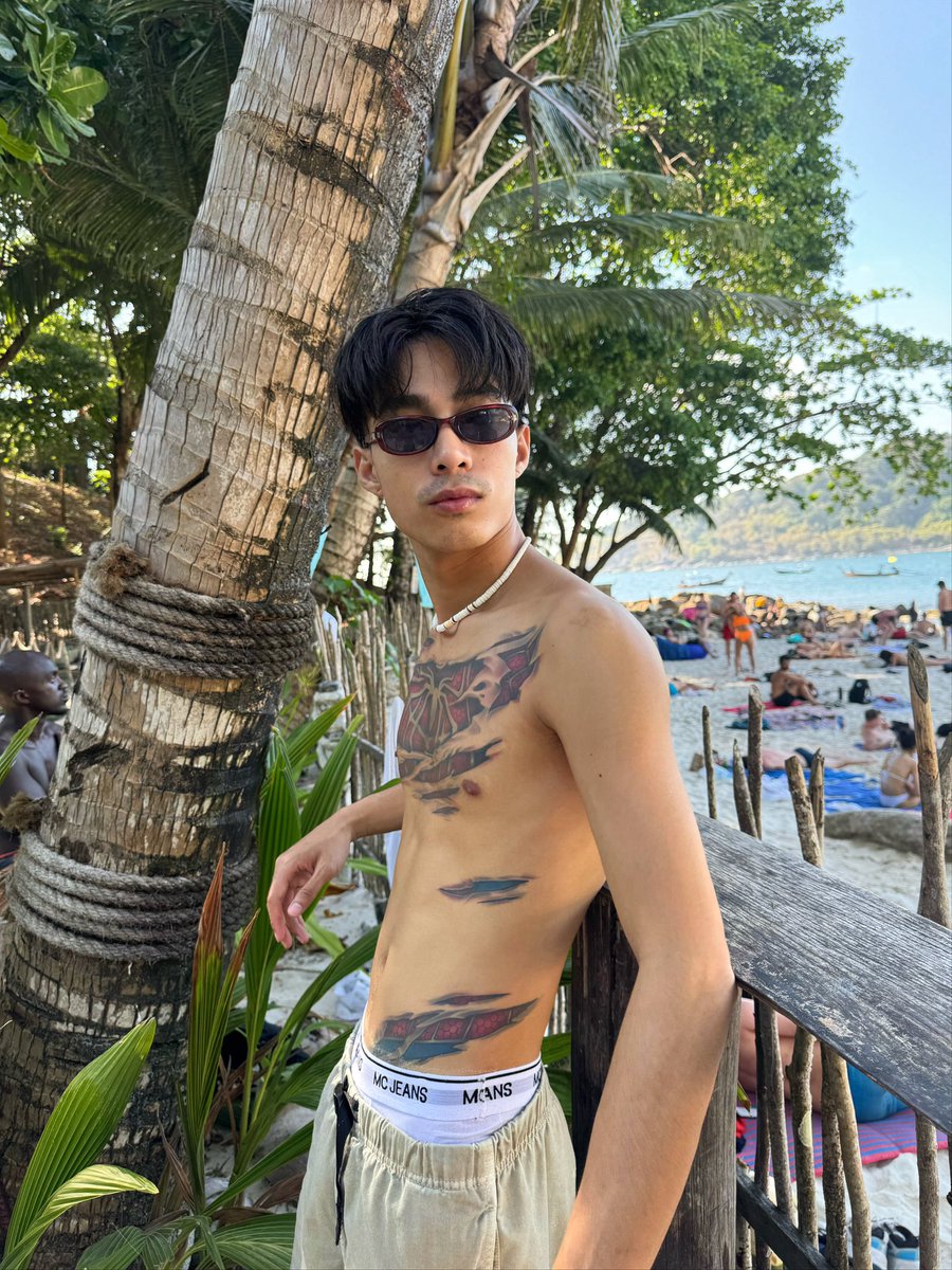 pomlinespi's tweet photo. Hi Phuket 🌴🌊 #phuket #freebom https://t.co/ghZ9hVnFLe