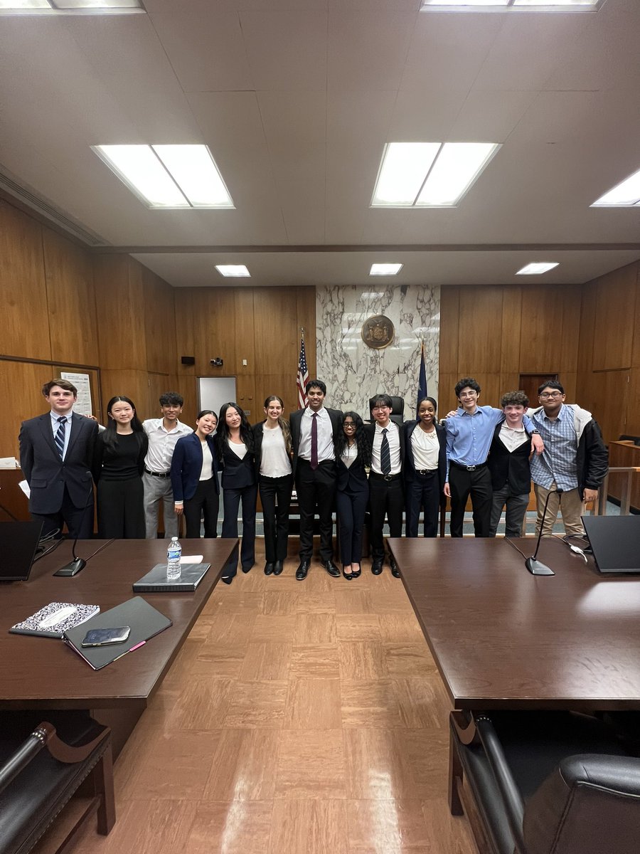Wheatley Mock Trial with a great W tonight! So proud of this group. You won’t find a more hardworking group of students anywhere. As always, thanks to our attorney advisor <a href="/SchwartzDefense/">David Schwartz Attorney</a> for all that he puts in helping to teach this group! #ewlearns  <a href="/WheatleySchool/">The Wheatley School</a>