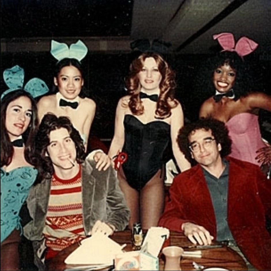 Here's #RichardLewis and Larry David at the Playboy Club #RIPRichardLewis