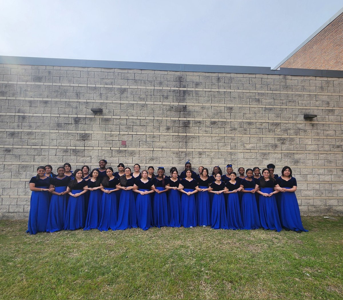 Congrats to our Non-Varsity Treble Choir for an Excellent (2) performance on stage & all 1s in sight-reading  at UIL Concert & Sight-Reading Contest today 🎶🎶 #plummerchoir @PlummerMS_AISD @principaldmac @pruittkim @BachPm @aldinefinearts @AldineISD