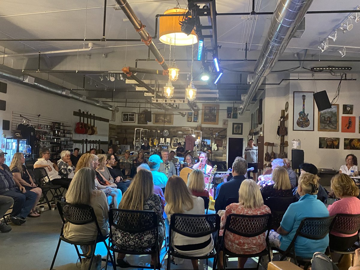 Cape Cod Wolves tweet media