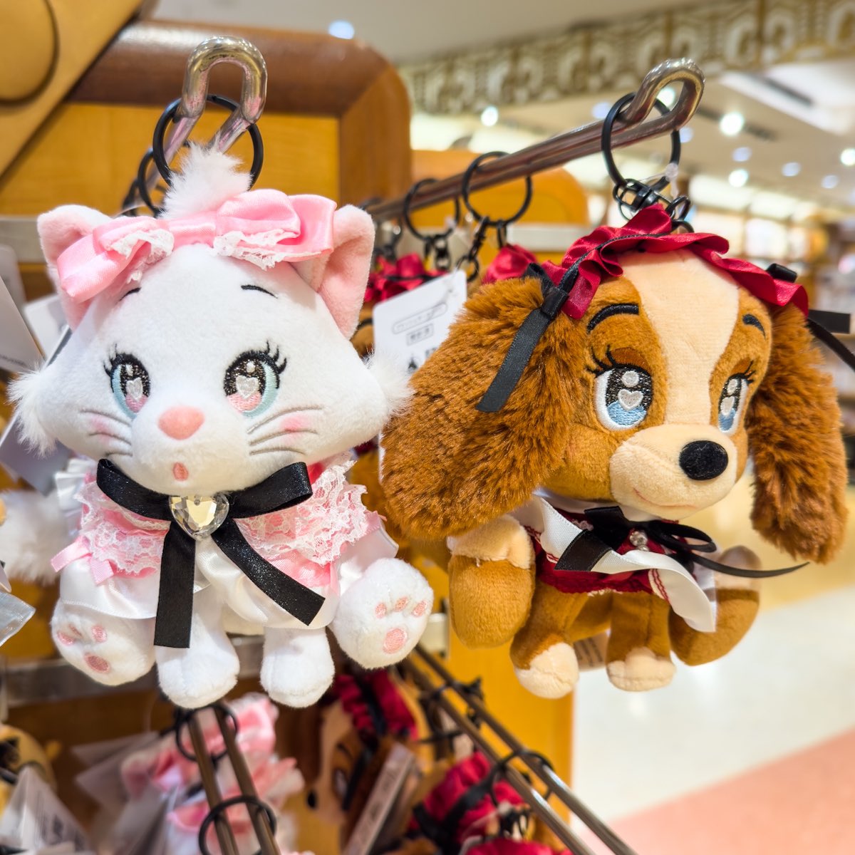 ディズニーストア」新作 ゴシック&ガーリーテイスト！ ミニー