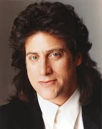 Richard Lewis really changed my life. ‘Anything But Love’ with Jamie Lee Curtis was the coolest show around — writing, conflict and funny fire — and he always brought a wild, sarcastic, verbal blaze. A huge loss. A beauty.