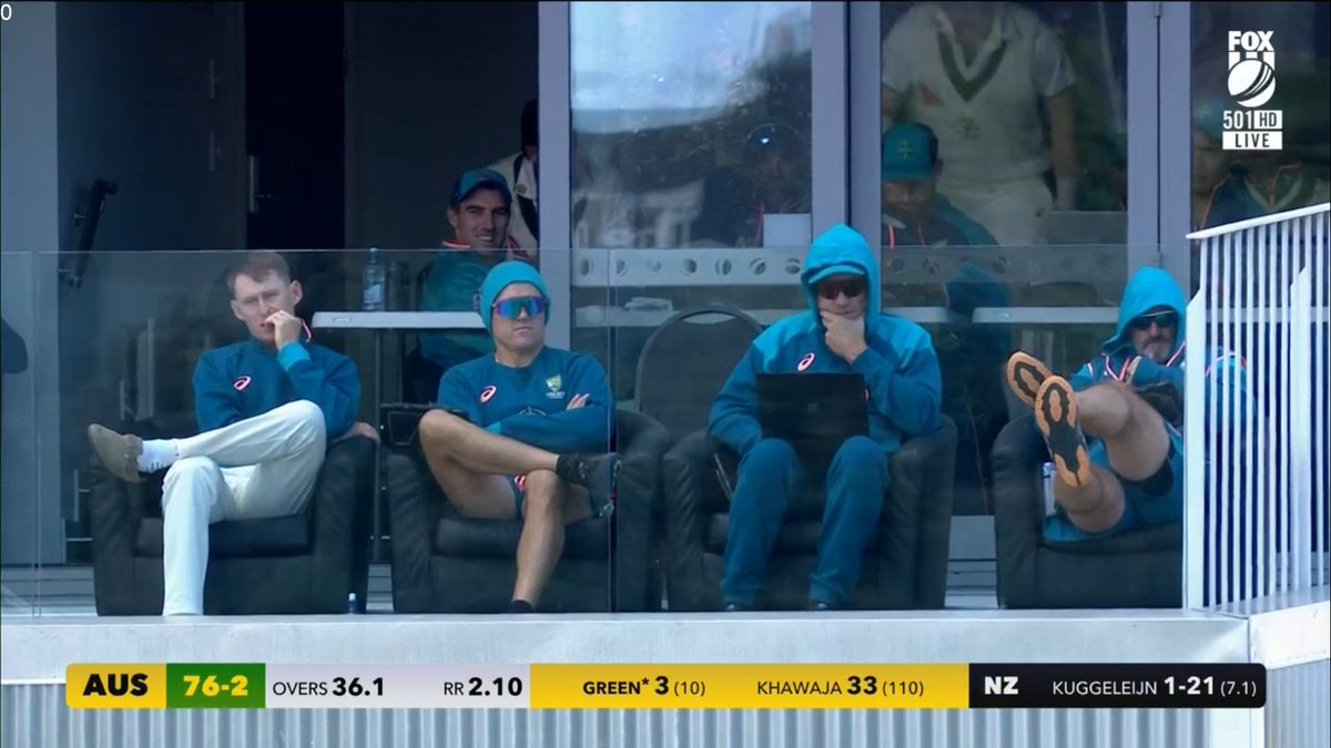 These fellas look like the typical 6am kickons vets trying to work out what song to chuck on next... #NZvAUS