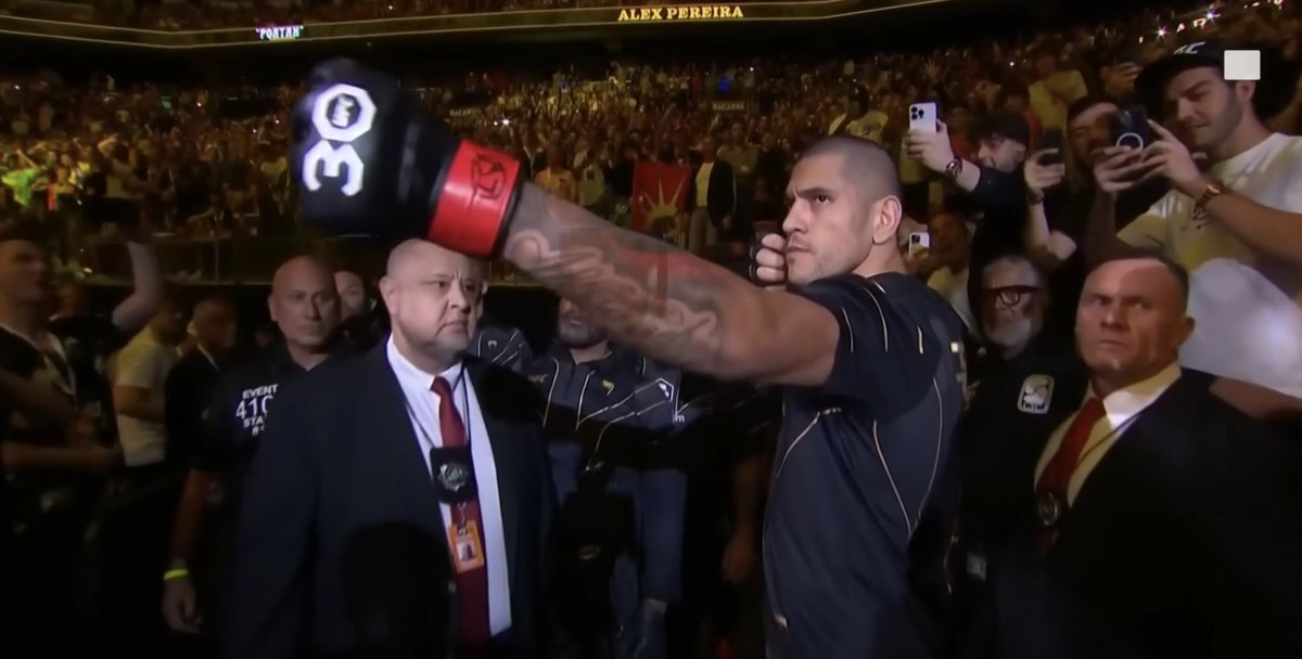 PrestigePrince9's tweet photo. If you could be a part of any fighter's walkout, who would you pick https://t.co/jqcBS9PuDL