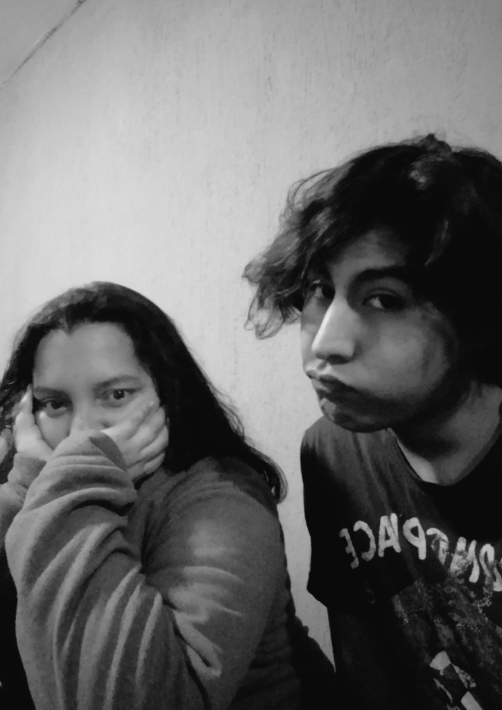 JazzyDarkness's tweet photo. Aunque a veces no se me note, estoy feliz por todo lo bonito que nos pasa. https://t.co/Kx2N5QXcbS