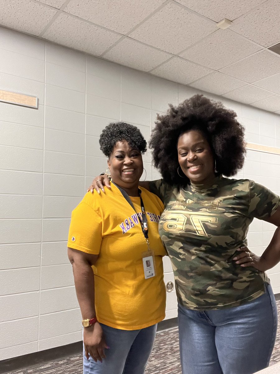 HBCU  day at work is so much better when you have coworkers from THEE BEST HBCU 💜💛<a href="/PVAMUPanthers/">PVAMU Panthers</a>