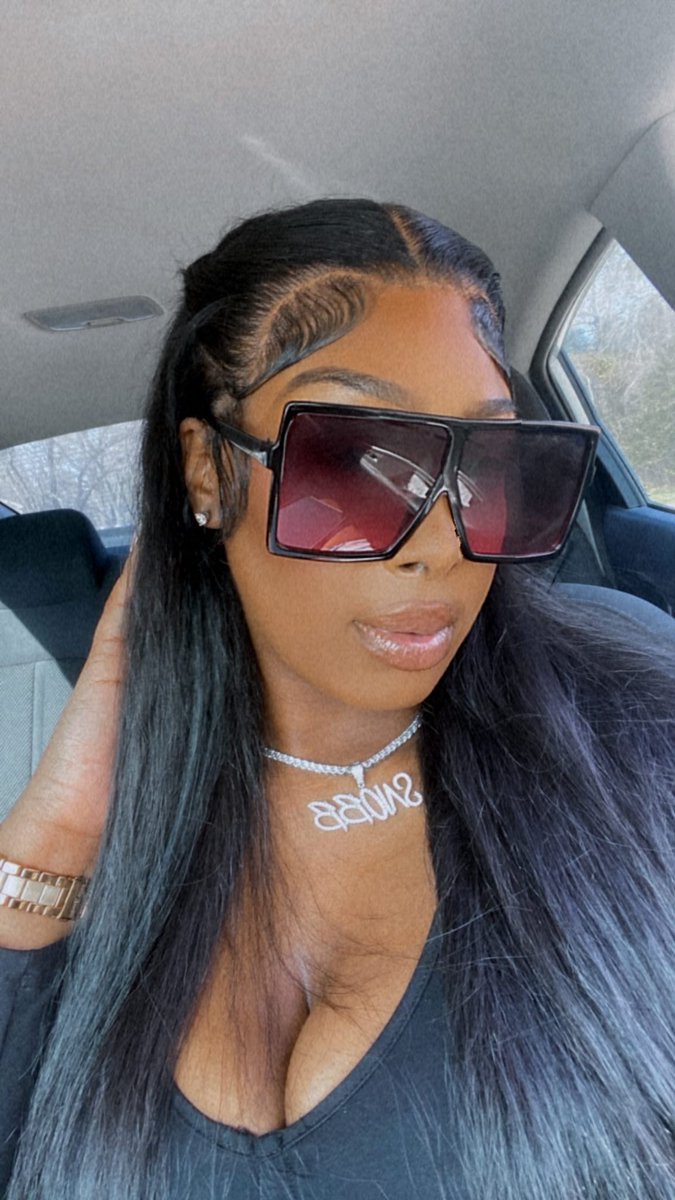 Barbieediiorr's tweet photo. Hair so pretty &amp; RAW 🦋 https://t.co/ZXU4TrPabX use code “SNOBB BOSS” for 10% off your order 💋🛍️ 

#hair #rawhair #hairextentions #gluelesswigs #frontalinstall #lipgloss #makeup https://t.co/ecK9jCJoFx