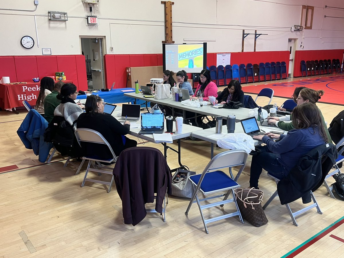 PaulForbesNYC's tweet image. Composing the “Where I’m From” poem as a strategy (individuation) to mitigate the effects of bias-based beliefs. Thanks for being open and vulnerable in this safe and brave space that we created.

Keep on keeping on 🙌🏾 #TheWorkBehindTheWork Appreciate you 🙏🏽