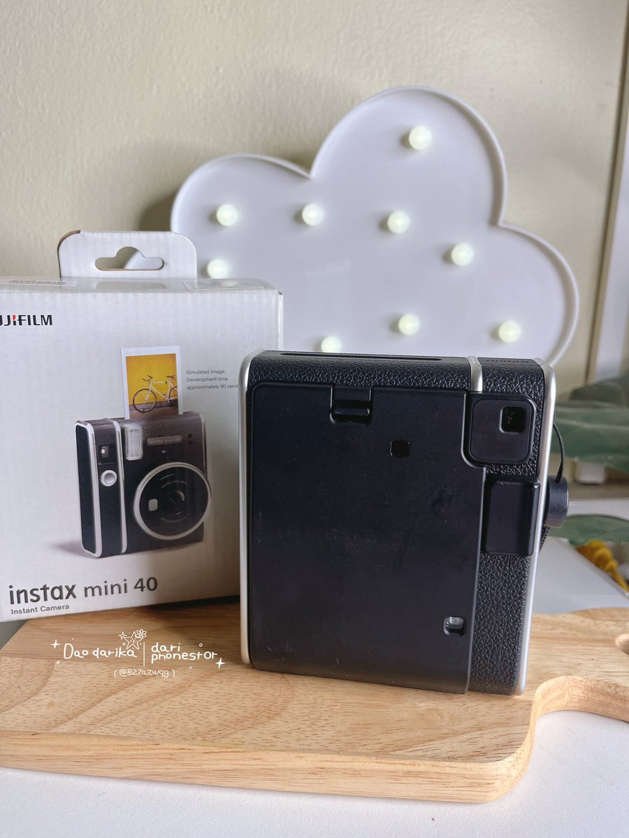 DariPolaroid's tweet photo. กล้องโพลาลอยด์ instax mini 40 black🖤สภาพ 95% ไม่มีตำหนิรอยเปื้อนใดๆ สวยมาก การใช้งานปกติทุกอย่าง ครบกล่องคุ้มมาก

ราคา 2650.- รส ใครได้ไปคุ้มเเน่นอน
มา CF ถ่ายเก็บความทรงจำกันงับ🐰👧🏻💘 #ส่งต่อ #ส่งต่อกล้อง #กล้องมือสอง #กล้องโพลาลอยด์ #mini40 https://t.co/pkkgGht9VG