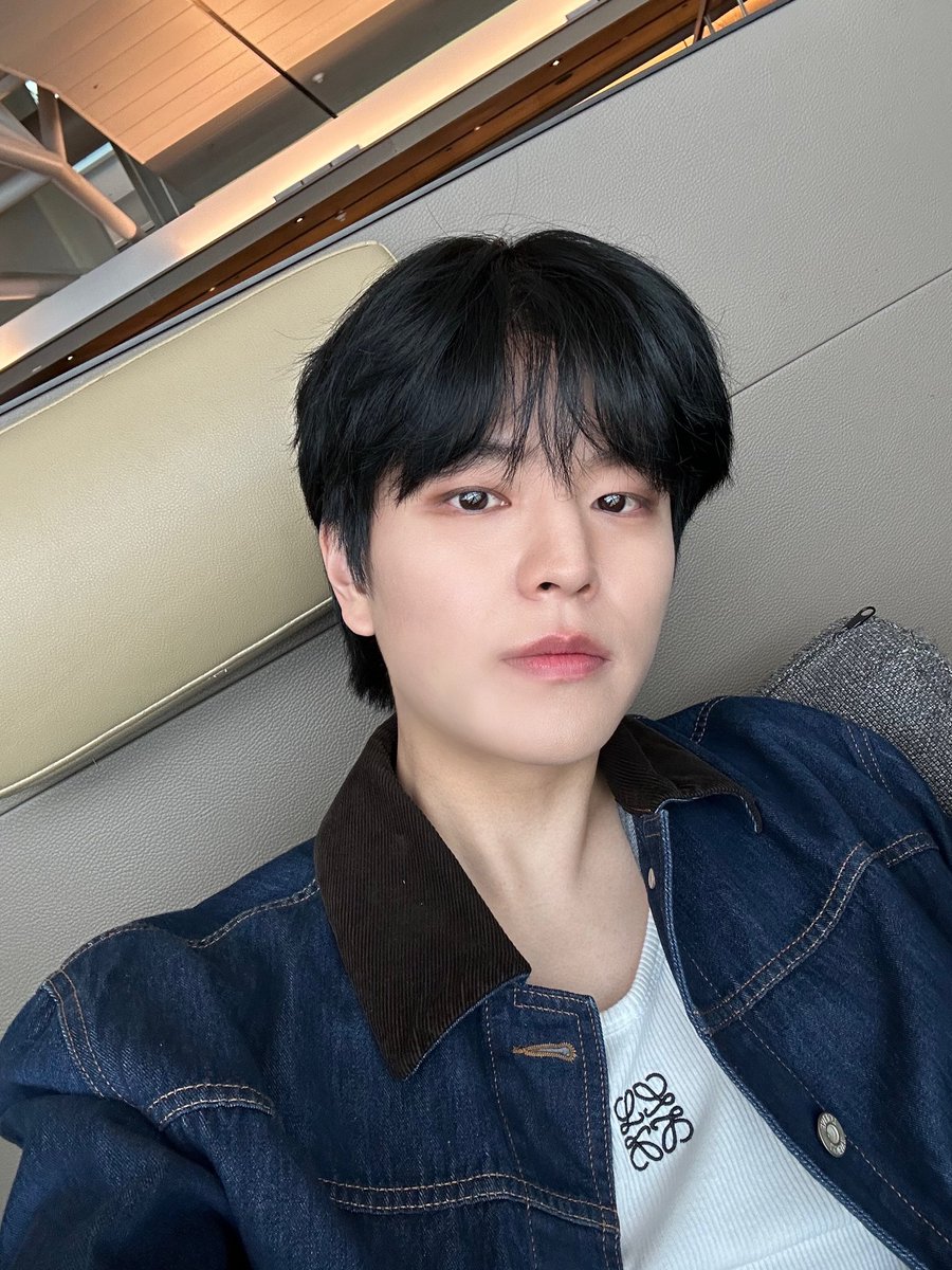moondangdang's tweet photo. 우리 대문자 I 아기 혼자 첫 해외스케간다고 옆에 애착스키지기 붙여준것도 커여운데 
승민이 오늘 아침부터 버블, 인스스, 인스타  다 찾아온거보니까 혼자라고 스테이 찾아 온거 같아서 깜찍해 눈물나 https://t.co/CDS0vmNI2f