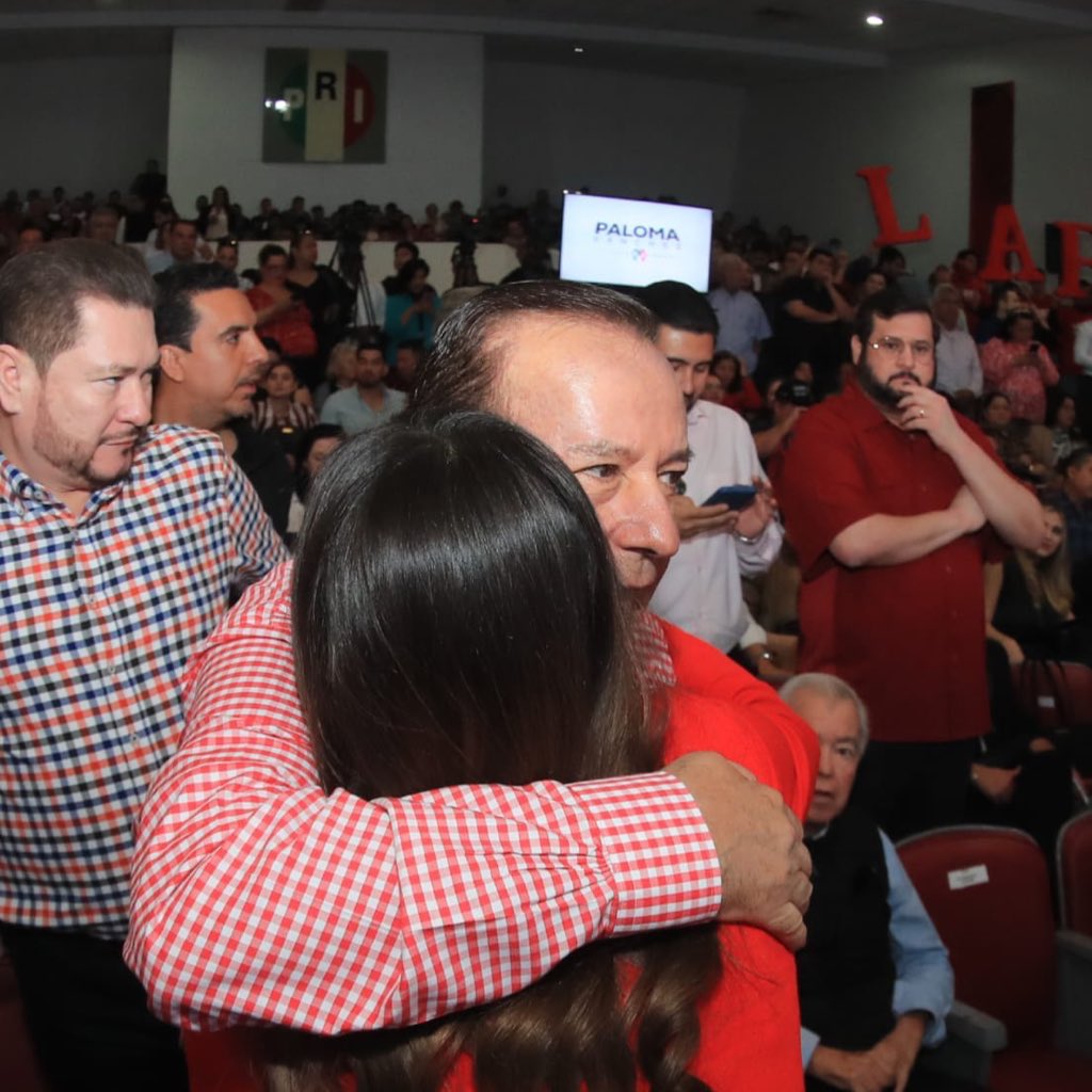 ¡Feliz cumpleaños <a href="/AaronIrizar/">Aarón Irízar López</a> ! Lo respeto y admiro mucho. Gracias por todos sus buenos deseos y consejos. Que la vida lo llene de bendiciones y momentos felices con sus seres queridos. Le mando un abrazote 🎉🙌.