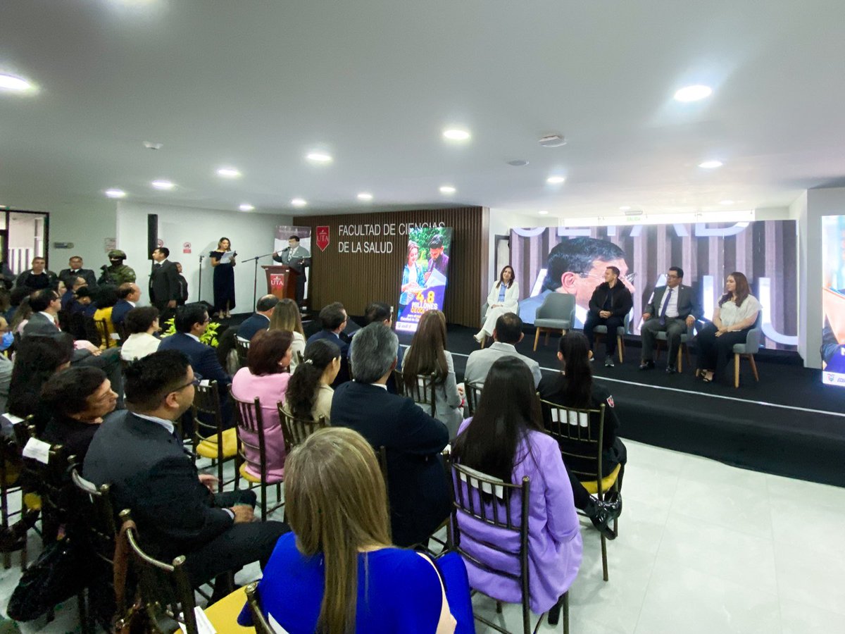 Caces_Ec's tweet photo. ¡Un gran día para la @UTecnicaAmbato !
Ximena Córdova, presidenta del CACES, participó en la  inauguración del nuevo edificio administrativo y aulas para la Facultad de Ciencias de la Salud. ¡Una inversión en conocimiento que marcará un impacto duradero en nuestra sociedad! https://t.co/80r9WMWTsv