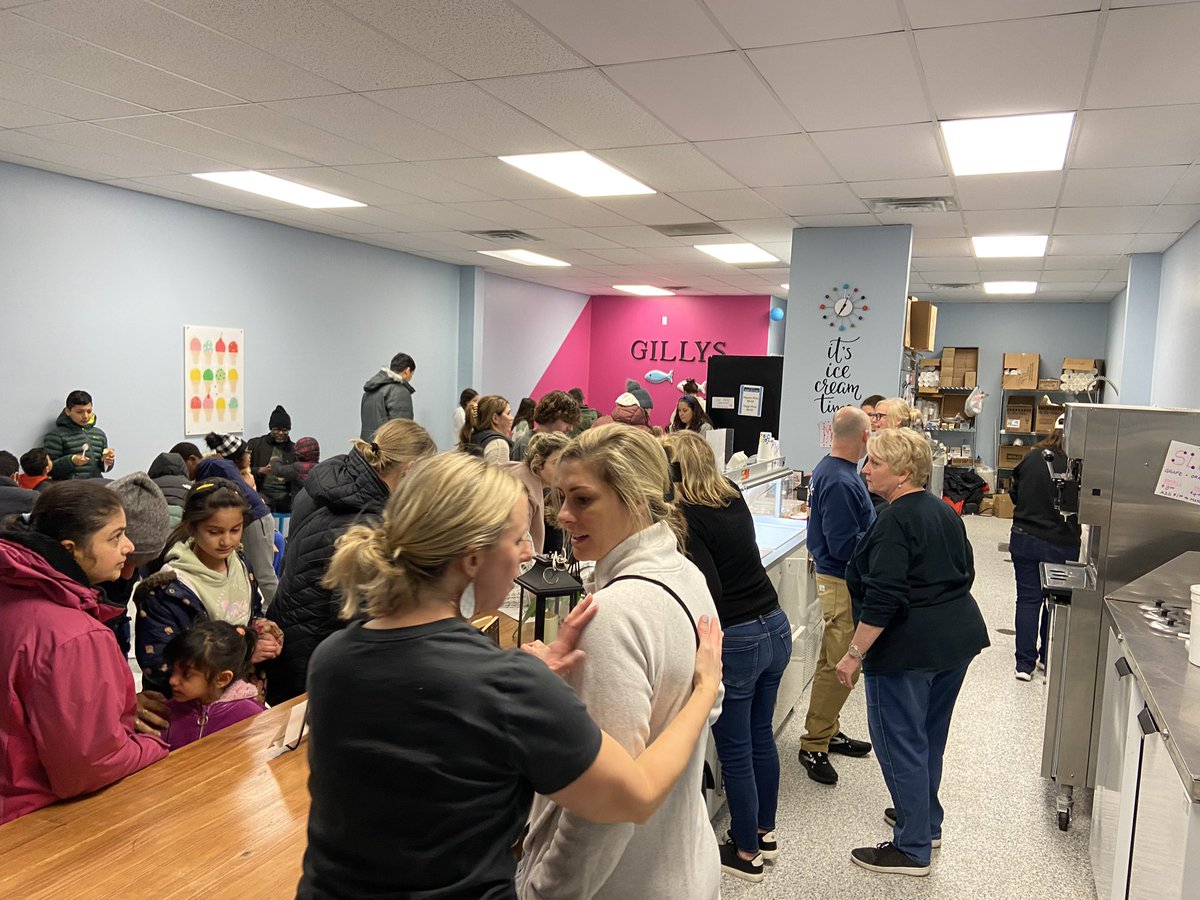 clalko2's tweet image. Had tons of fun seeing Martell families and scooping ice cream at Gilly’s tonight! @martellmustangs