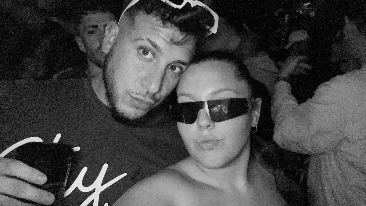 A TU LADO TODO ES MEJOR.
TE QUIERO AMIGO❤️‍🔥
<a href="/SalvitaTm/">Salvita™☁️</a>