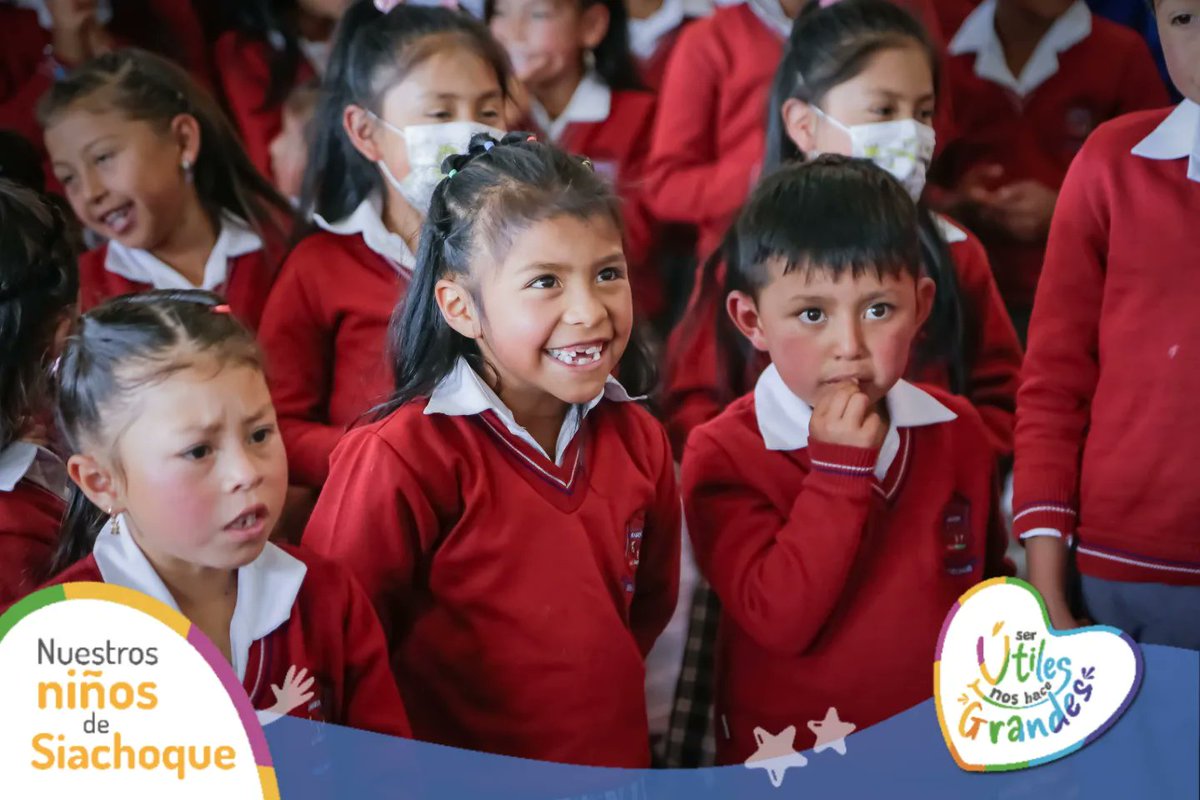 DanielaAssisF's tweet photo. ¡#SerÚtilesNosHaceGrandes!🎒📐✏️

Llegamos al municipio de Siachoque junto a @FTMovistarCo, @SecTICBoyaca y @SecSocialBoyaca, para entregar a niños y niñas de Tocavita Alto, Firaya Norte y Firaya Sur, 58 kits escolares como parte de su proceso de aprendizaje y desarrollo escolar. https://t.co/ydwf8yTDh2