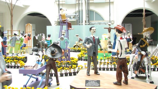 map_mexico's tweet photo. #TriviaMAP | El Museo de Arte Popular (MAP) se inauguró el 28 de febrero de 2006...
¡Sí, hoy cumplimos 18 años! 🥳
¿Sabes cuál fue nuestra primera exposición? 👀 https://t.co/JpZlZwWsrP