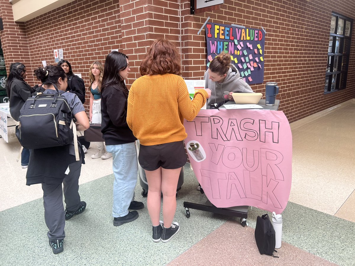 Stephanie Clayton tweet media