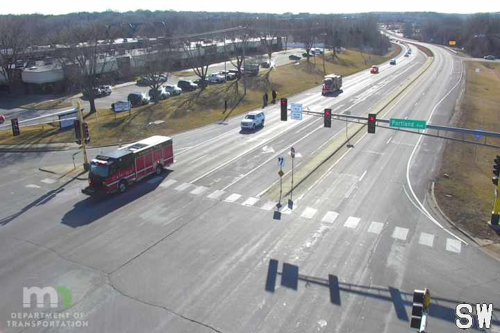 WCCOAMTraffic's tweet photo. Procession along Hwy 13 Eastbound from 169 to Cty Rd 11 https://t.co/PN47cmgwQc