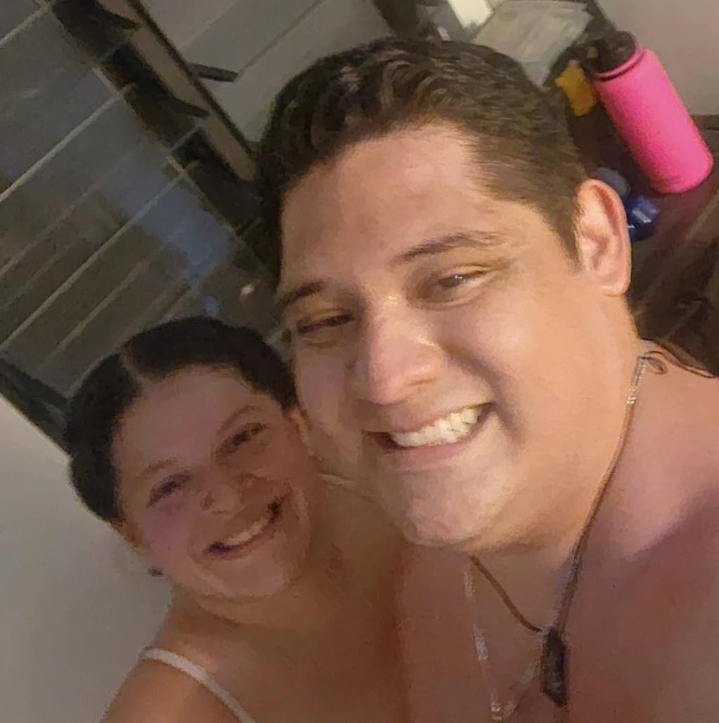 ELLA ES LIGGIA MARÍA CEA ESPOSA DE CARLOS ENRIQUE ALAS GONZÁLEZ ALIAS “TIKY”, COMPLICE DE LA FAMILIA ALAS EN LAVAR ACTIVOS EN LA EMPRESA DE PUBLICIDAD “DIGITALIA”

CAERÁN UNO POR UNO, ACTORES INTELECTUALES, MATERIALES, COLABORADORES Y CÓMPLICES

<a href="/FGR_SV/">Fiscalía General de la República El Salvador</a> <a href="/FiscalGeneralSV/">Rodolfo Delgado</a> <a href="/PNCSV/">PNC El Salvador</a>