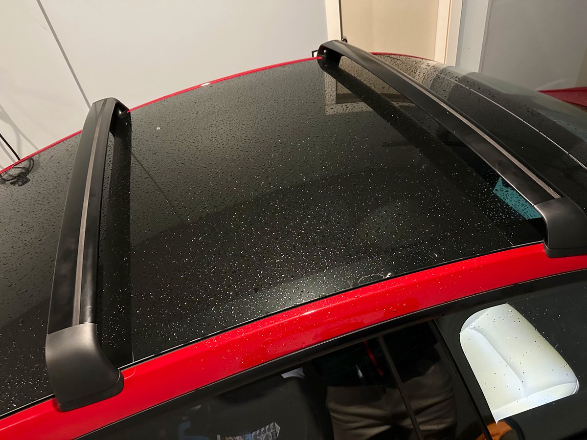 Tommyf902's tweet image. I managed to just install it myself. It took literally 17 minutes. I will bring it to a Friend to see if he can lend me a toque ranch and tighten it up to spec
#Tesla #ModelY #RoofRack