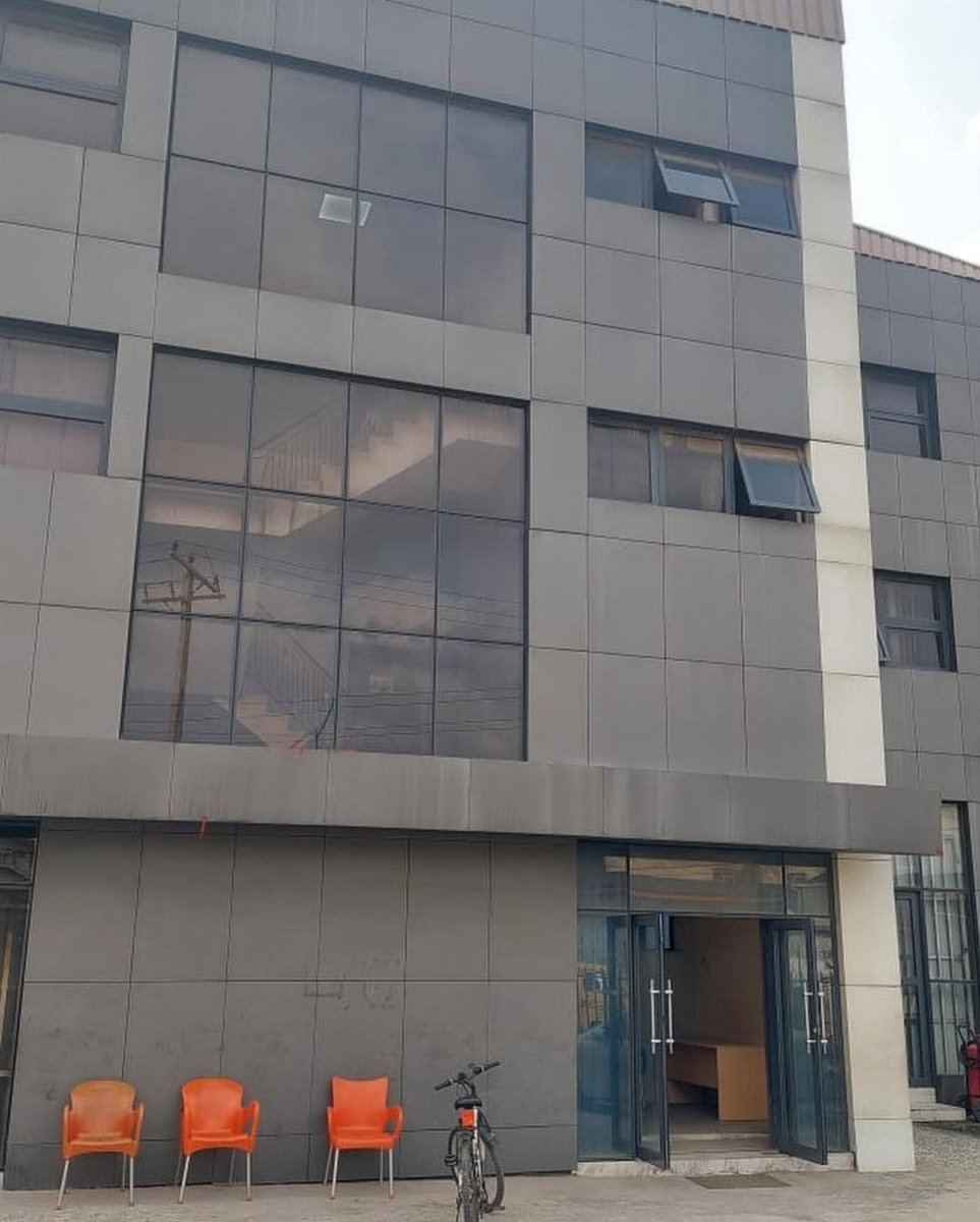 Lagos State Government Seals Off JUMIA Outlet In Yaba.

The Lagos State Government through the Lagos State Wastewater Management Office (LSWMO) <a href="/lswmomedia/">Lagos State WasteWater Management Office</a> saddled with the responsibility of managing all Wastewater activities in the state under the Lagos State Ministry of the