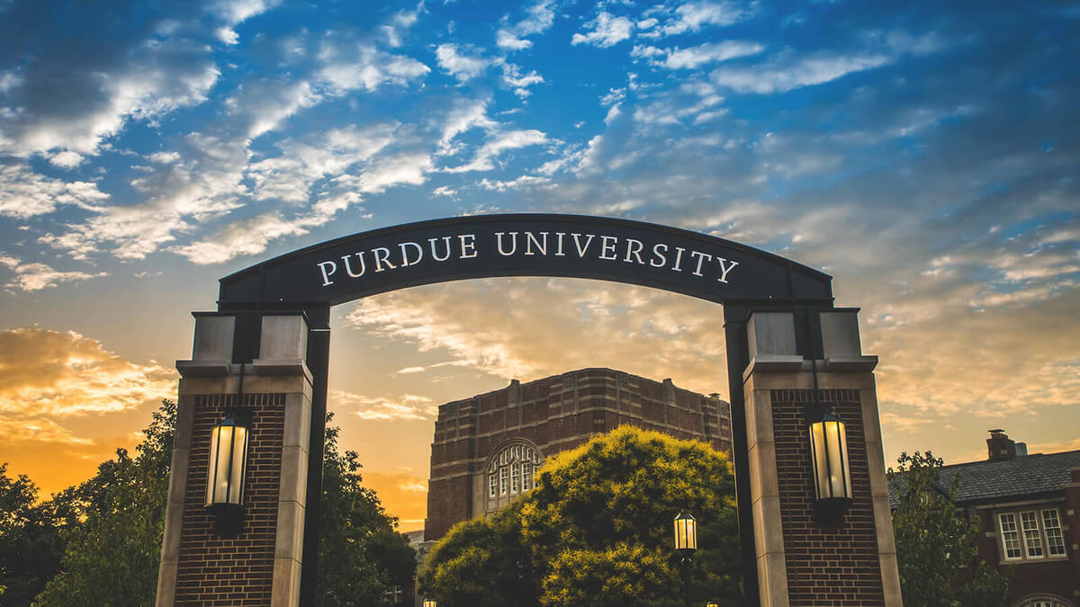 🚨 I am hiring a #postdoc! 🧠 Benefits: 1) you will lead #fmri studies on language and cognition 2) mentorship on writing grants and papers 3) West Lafayette is beautiful with a low cost of living! careers.purdue.edu/job-invite/305… Contact me directly with questions!