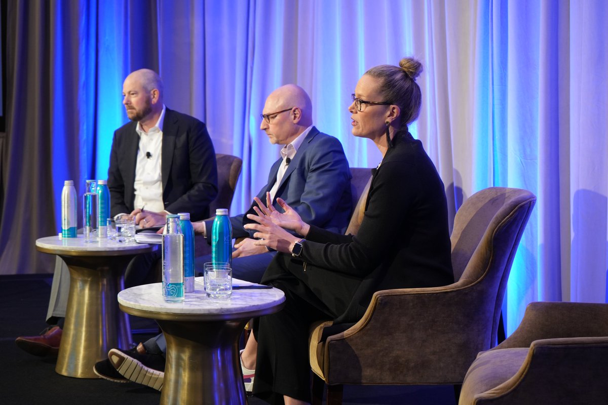 AHLA's tweet photo. In a panel at today’s #ResponsibleStay Summit, Procure Impact President Jen Collins joined @Avendra's Alan Horowitz on a panel about “responsible sourcing,” moderated by @IHGhotels' Townsend Bailey.  This week, AHLA and Procure Impact announced the Dignity of Work Pledge -- an initiative to create 100,000 hours of paid employment for overlooked populations.

🖋 Sign the pledge! https://t.co/hwaOaRUfUL
📰 Learn more here: https://t.co/uytWVhlcUE