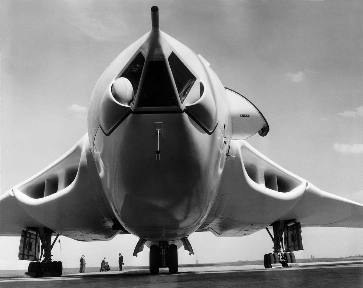 Has there ever been a more 'Sci-fi looking' aircraft than this Handley Page Victor bomber?
