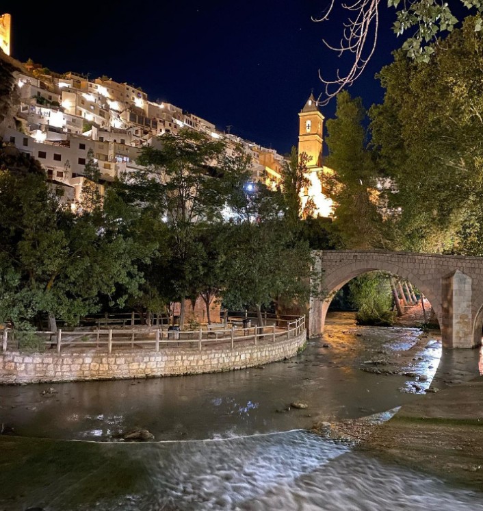 Alcalá del Jucar, Murcia 😍

Buenas noches buena gente, a cargar pilas.

#JoyasYNochesDeEspaña🇪🇦
📷IgDavidmelli