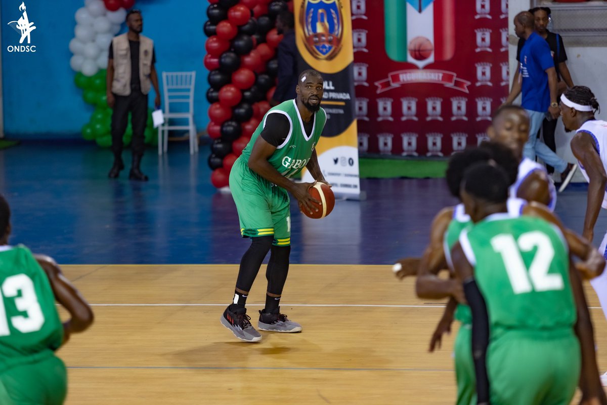 ondscofficiel's tweet photo. Vives félicitations à nos Panthères du #Gabon de Basket, qui ont parfaitement débuté les préliminaires des éliminatoires de l’Afrobasket 2025, grâce à une victoire contre la Guinée Équatoriale 🇬🇶 58 - 66.
On leur souhaite bonne chance pour le match retour 💪🏼
#Afrobasket
#ONDSC https://t.co/KMcia5cZSm