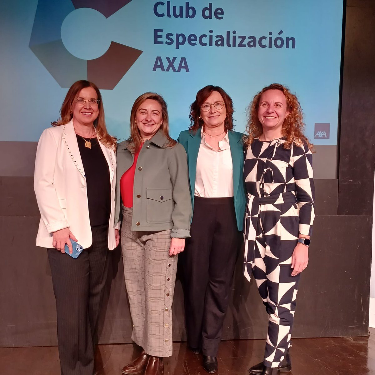 ElenaFloresGuri's tweet photo. Club especialización AXA: gran jornada para hablar del futuro con nuestras redes exclusivas en el marco incomparable de Casa América. Un futuro lleno de oportunidades que nos dejan con más ganas de “Club” y de más seguros.
@AXASegurosEs #OneAxa #Seguros #Salud #Futuro https://t.co/xxpJqpjBkR