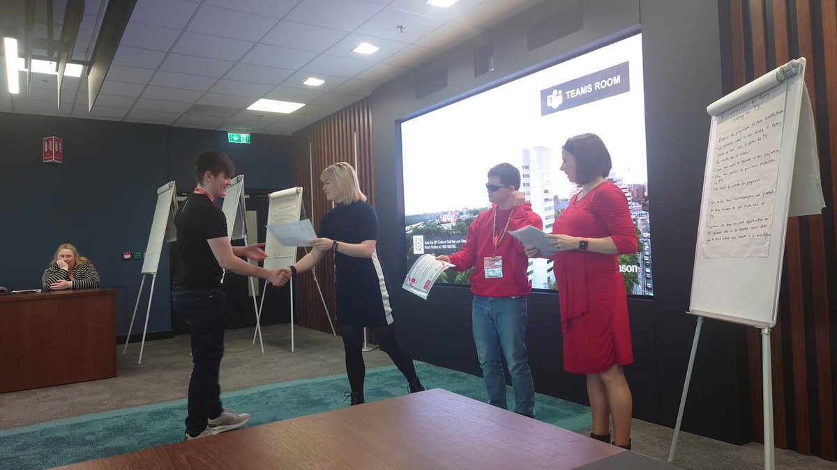 CFionnchua's tweet image. Well done to TY students Jack, Eoghan and Jayden on completing a STEM education week in Johnson and Johnson. The programme offered 30 secondary school students a peek behind the curtains of the world of medical device engineering.
#jnjmedtech #jnj #stem #stemeducation