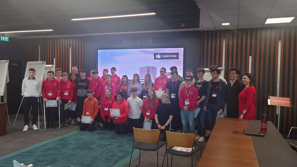 CFionnchua's tweet image. Well done to TY students Jack, Eoghan and Jayden on completing a STEM education week in Johnson and Johnson. The programme offered 30 secondary school students a peek behind the curtains of the world of medical device engineering.
#jnjmedtech #jnj #stem #stemeducation