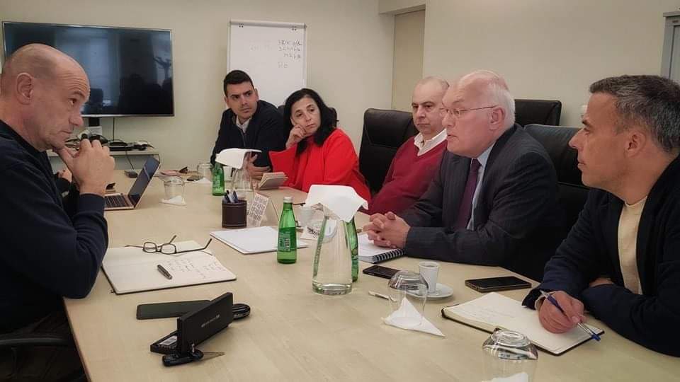 JSD/A NAS LEGISLATIVAS 2024 ✌️

No âmbito da campanha para as eleições legislativas, o vice-presidente da JSD/A, Paulo Chaves, acompanhou os candidatos da AD pelo círculo dos Açores, Francisco Pimentel e Nuno Melo Alves, numa reunião com a Câmara de Comércio de Angra do Heroísmo.
