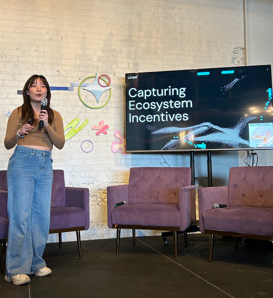 LineaBuild's tweet photo. Our favorite frog 🐸 hoppin’ on the @She__Fi Summit stage. @_emjlin ✨ https://t.co/nhXm9XeHlW