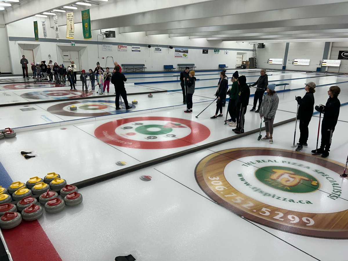 PADailyHerald's tweet image. Curling Day in Canada
Melfort hosted Curling Day in Canada on Saturday,  Feb. 24, the day included an introduction of the Special Olympics Curling Team from Melfort. Photos by Cassie Johnson.
#CurlingDay #CurlingDayInCanada @TSN_Sports #RuralRoots @CityofMelfort