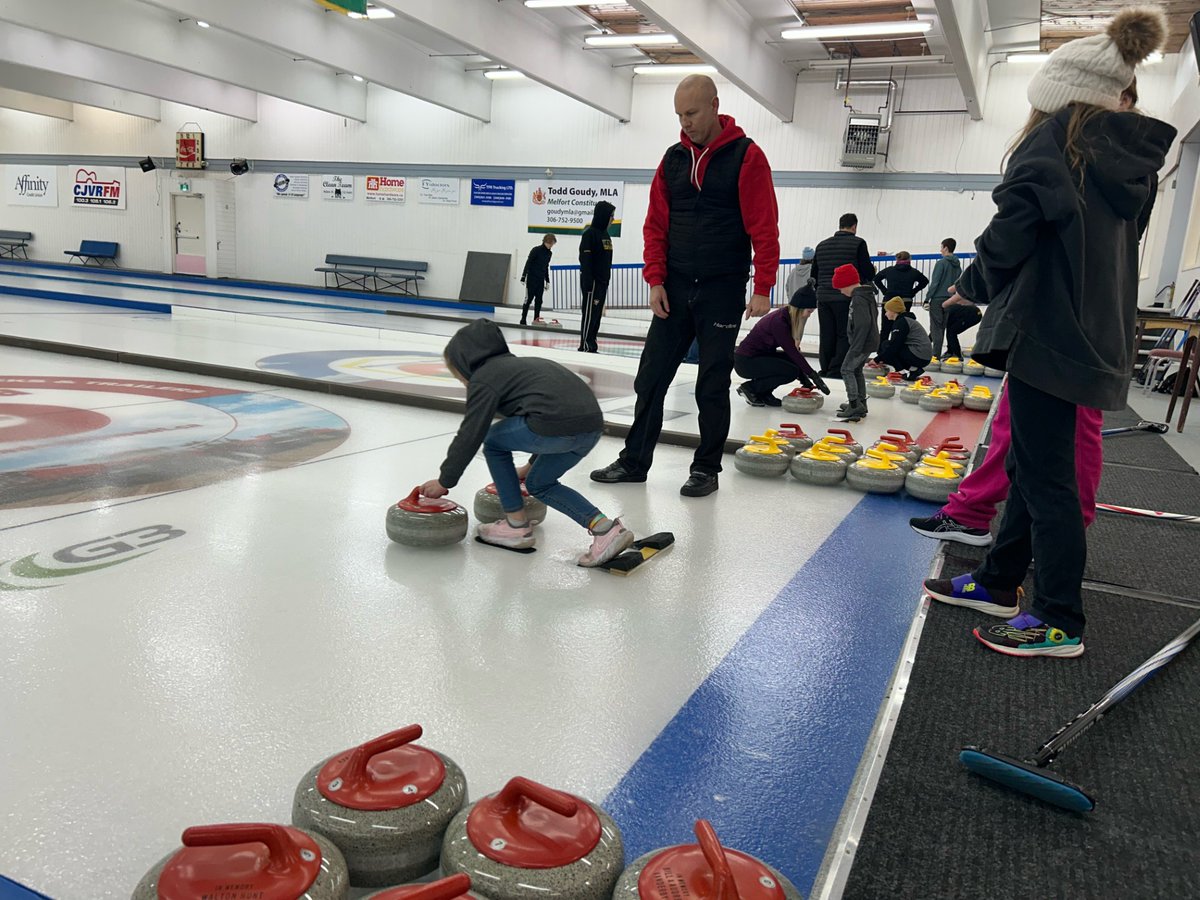 PADailyHerald's tweet image. Curling Day in Canada
Melfort hosted Curling Day in Canada on Saturday,  Feb. 24, the day included an introduction of the Special Olympics Curling Team from Melfort. Photos by Cassie Johnson.
#CurlingDay #CurlingDayInCanada @TSN_Sports #RuralRoots @CityofMelfort